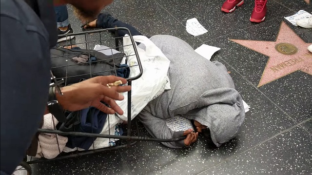 homeless-trump-supporter-attacked-by-hillary-supporters4.jpg